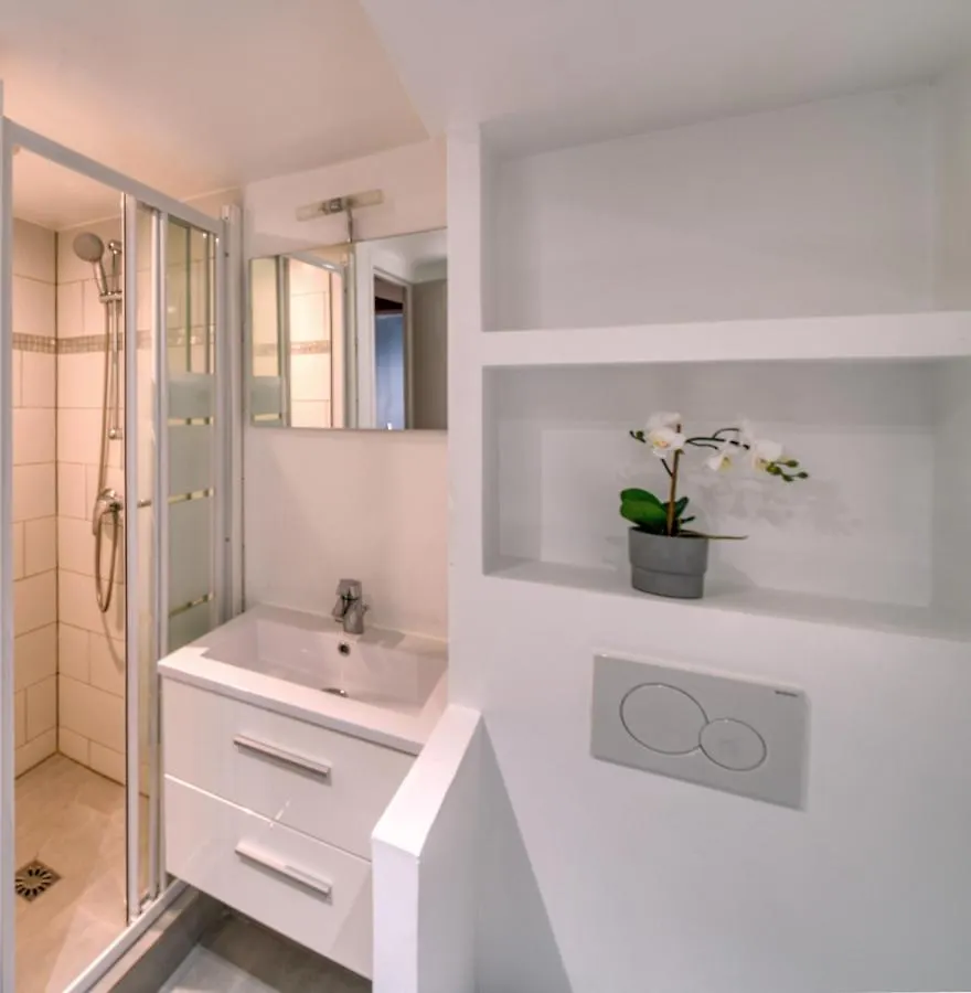 1619 - Quartier Latin - Charming Flat Apartament Paryż