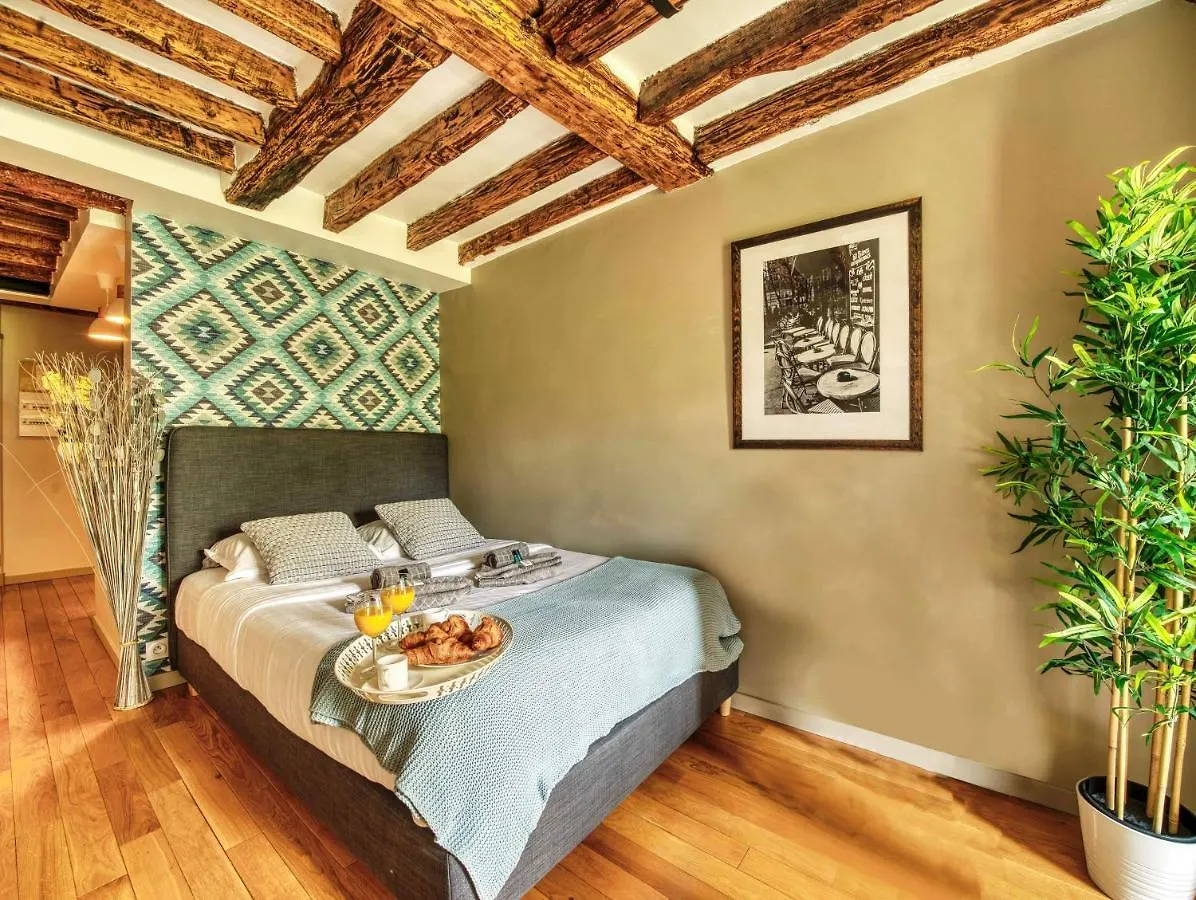 Apartman 1619 - Quartier Latin - Charming Flat *